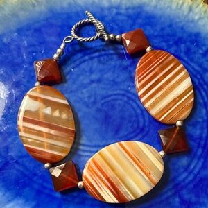 Vintage Elegant Striped Agate & Carnelian stone Bracelet with Silver Details